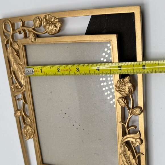 Gold Metal Floral Picture Frame 5x7 Inches With Intricate Leaf & Flower Design - Picture 5 of 11